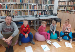 Jesteśmy na warsztatach w Muzeum Tradycji i Niepodleglosci - Radogoszcz w towarzystwie Rodziców.