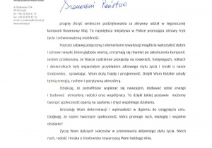 ChatGPT powiedział: Na zdjęciu znajduje się oficjalne podziękowanie od Wiceprezydent Miasta Łodzi, Małgorzaty Moskwy-Wodnickiej, skierowane do dyrektorów, nauczycieli, rodziców, opiekunów oraz dzieci i uczniów za aktywny udział w kampanii „Rowerowy Maj”. W piśmie podkreślono znaczenie wspólnej zabawy, zdrowych nawyków i współpracy, a także wyrażono uznanie za zaangażowanie, determinację i promocję aktywnego stylu życia.