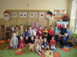 Straż Miejska- wizyta z psem