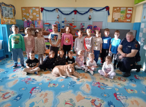 Straż Miejska- wizyta z psem